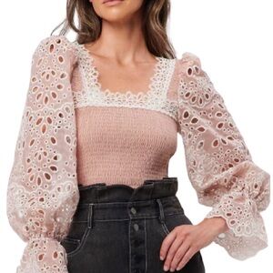 Elliatt Stippling Puff Sleeve Top in Pink
